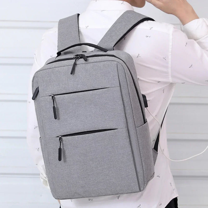 Mochila Rivet Air Business - Impermeável - Porta USB