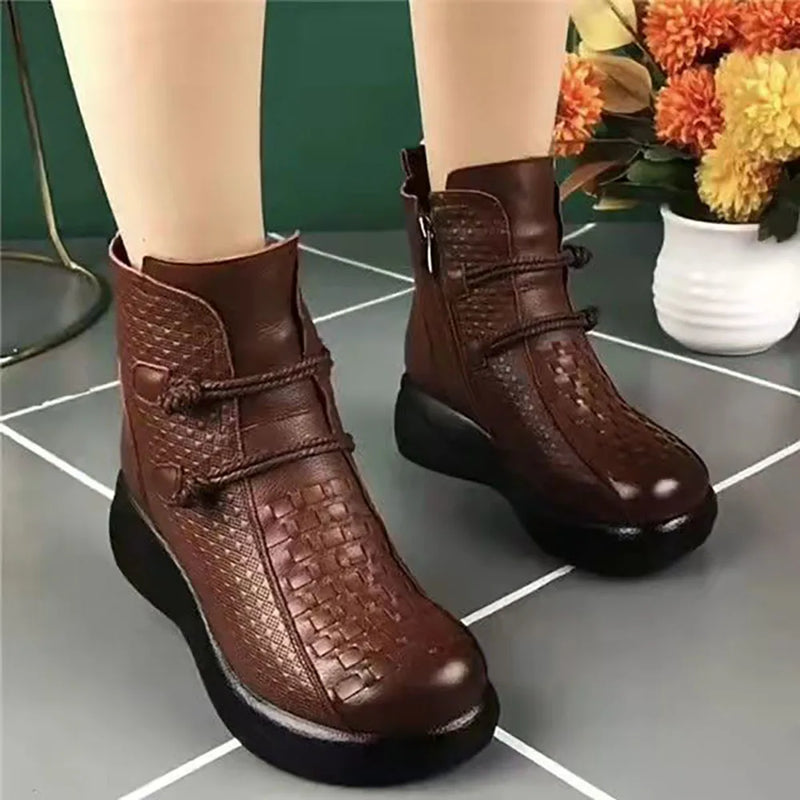 Bota Feminina Inverno com Forro de Lã Confortável em Couro