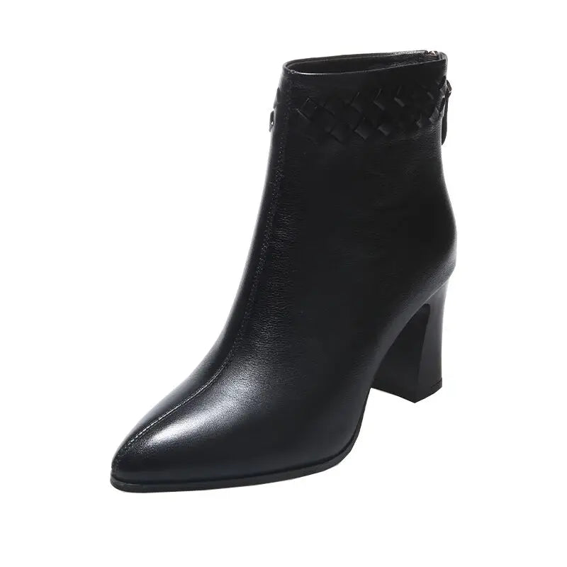 Bota de Couro Feminina Casual Saltinho