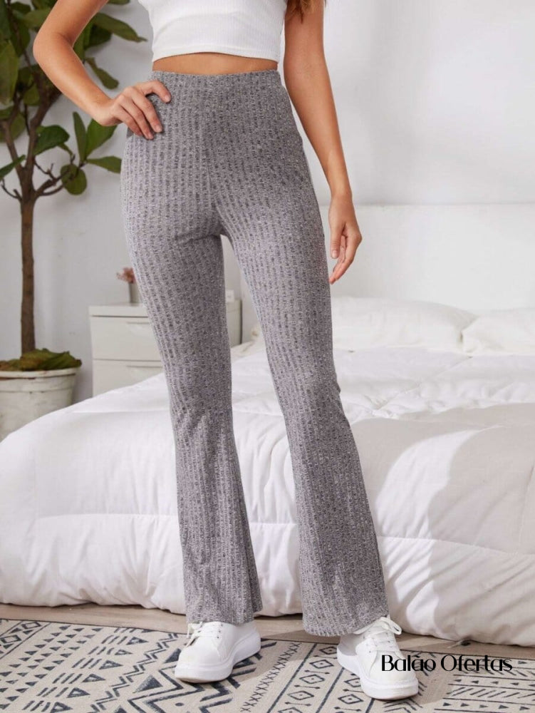 Calça Feminina Flare Confortável e Macia