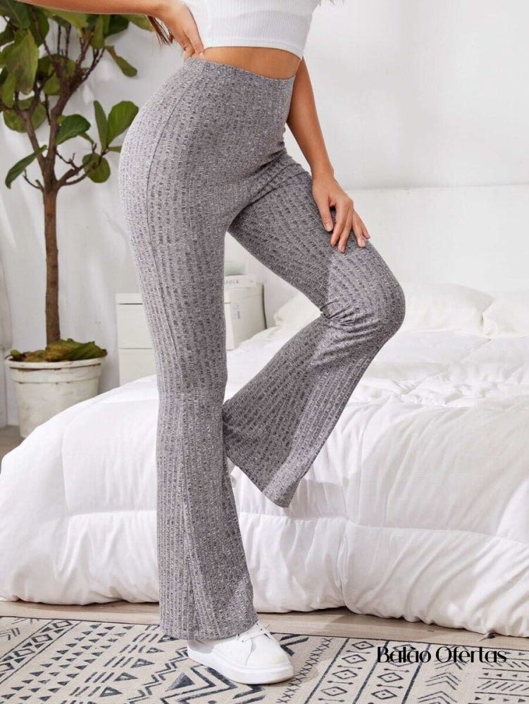 Calça Feminina Flare Confortável e Macia